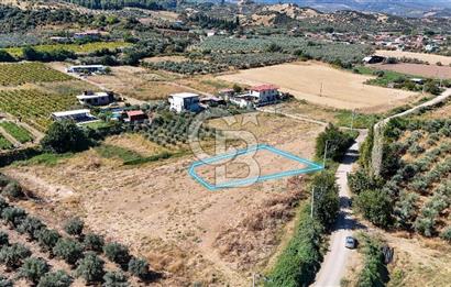Salihli Caferbey'de 686 m² Villa İmarlı Satılık Köşe Arsa