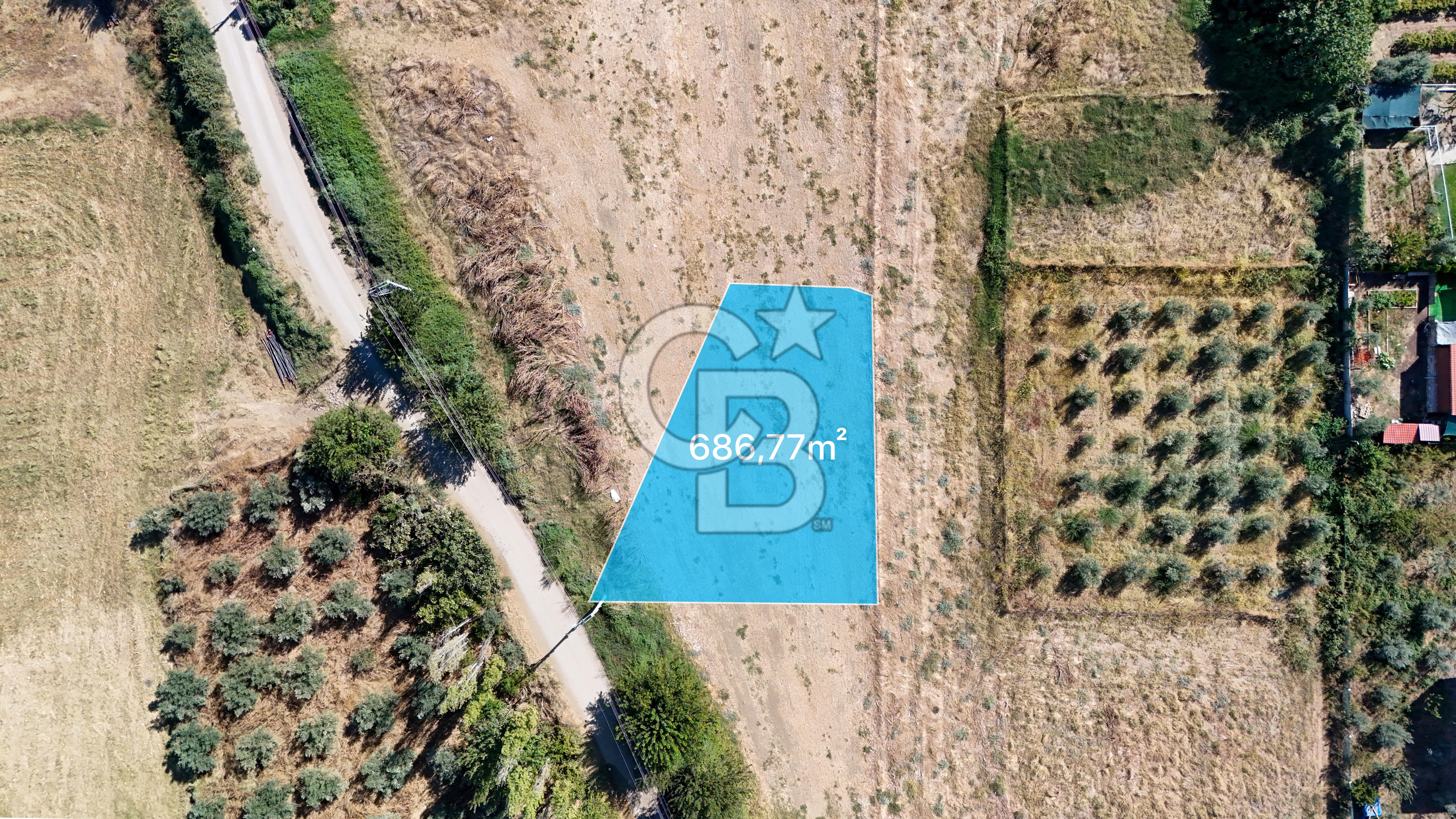 Salihli Caferbey'de 686 m² Villa İmarlı Satılık Köşe Arsa