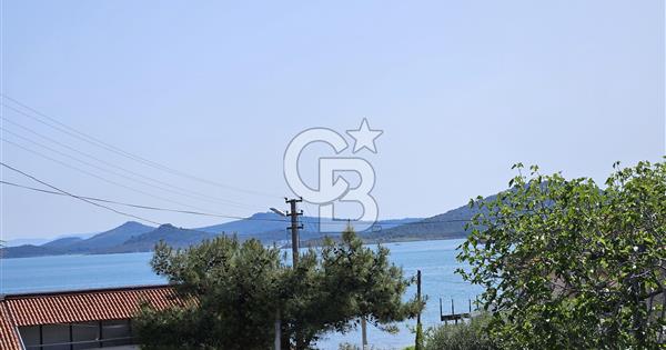 Cunda Mithatpaşa Mahallesi Denize 100m Kiralık Bahçe Katı Villa - 375349