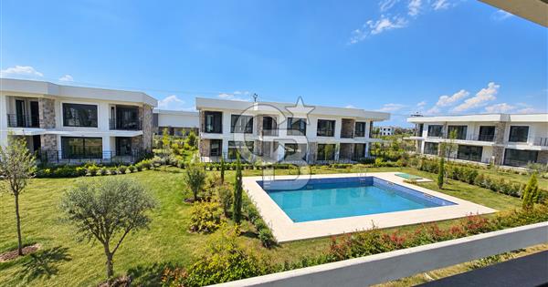 Ayvalık Altınova Havuzlu Site İçinde Satılık 2+1 Villa - 375345