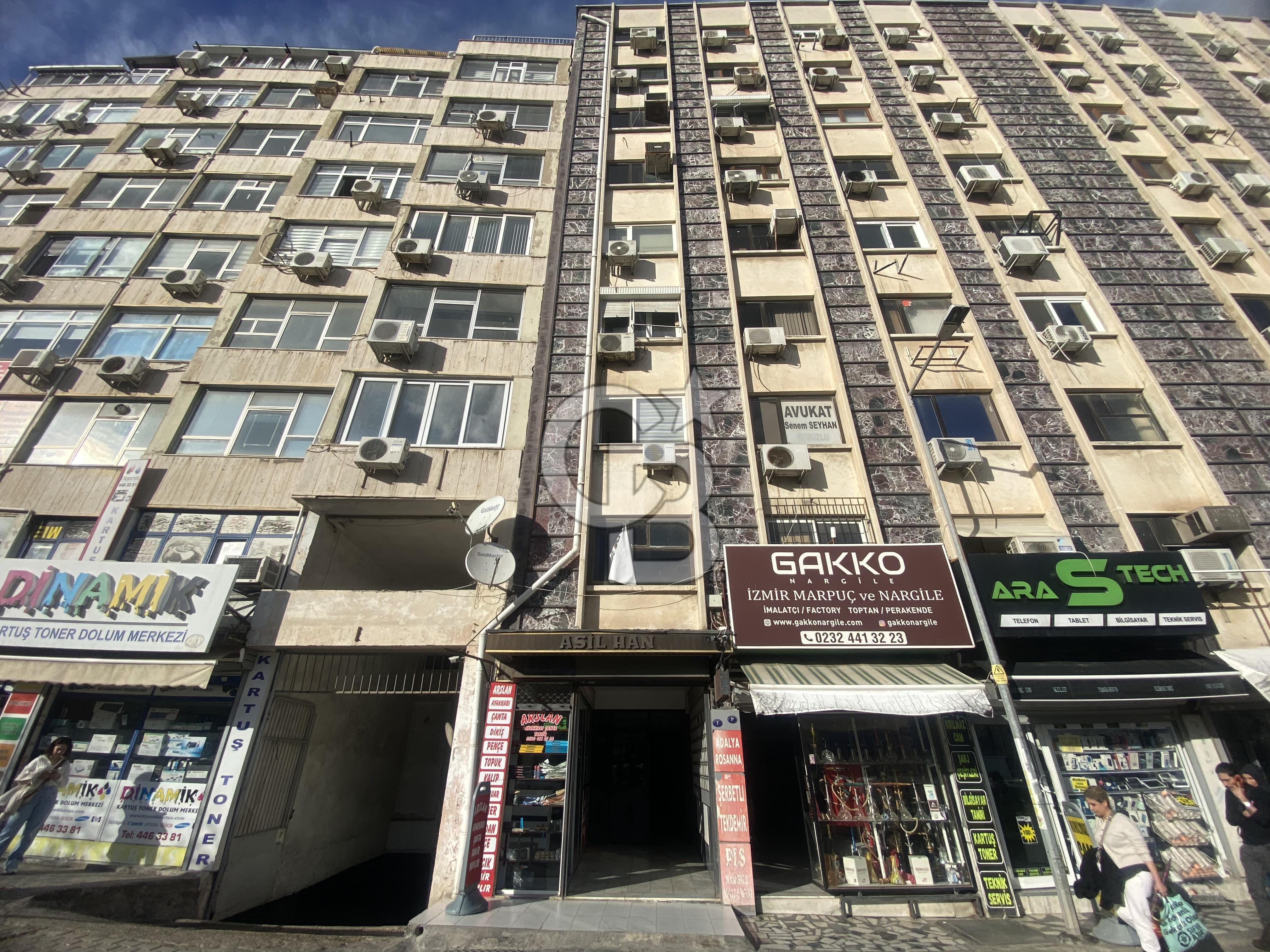 BOZYAKA'DA MERKEZİ KONUMDA 2+1 SATILIK DAİRE