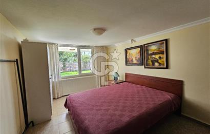 Cunda Mithatpaşa Mahallesi Denize 100m Kiralık Bahçe Katı Villa
