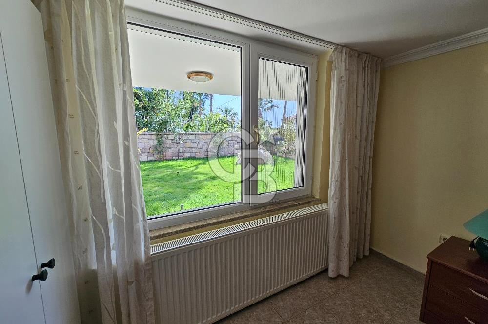 Cunda Mithatpaşa Mahallesi Denize 100m Kiralık Bahçe Katı Villa