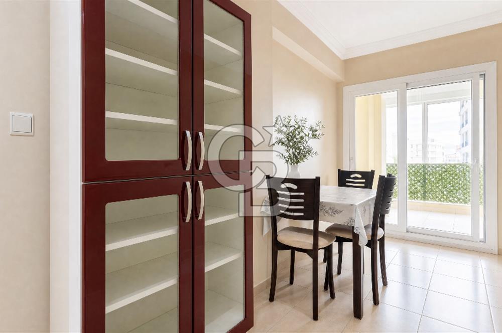 MENDERES MERKEZDE ÖNÜ AÇIK 130 m² NET 3+1 SATILIK DAİRE