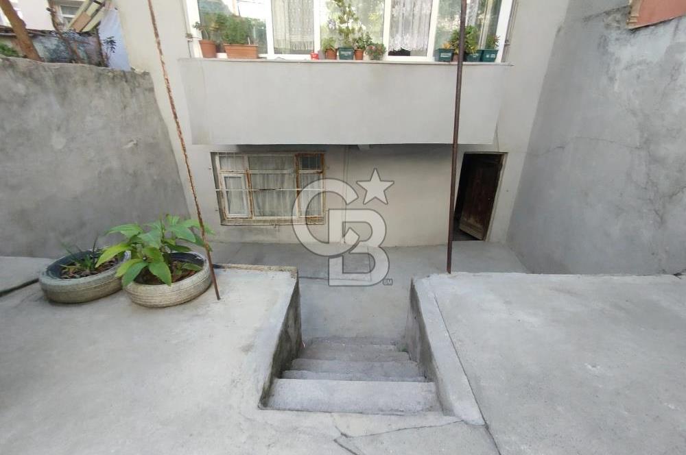 FATİH SÜMBÜL EFENDİ MAHALLESİ SATILIK 1+1 BAHÇE KATI