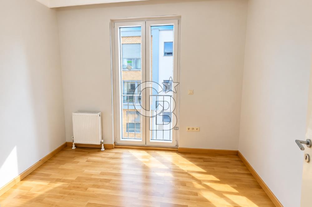 BAĞDAT CADDESİNE 2. BİNADA ÇİFTEHAVUZLARDA 2+1 DAİRE 75 M2
