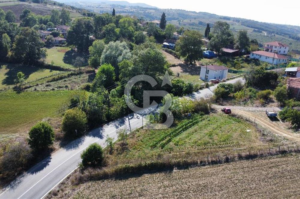 KANDIRA SARIGAZİ KÖYÜNDE ASFALT KENARI SATILIK TARLA