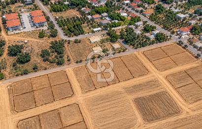 EZİNE MAHMUDİYE'DE %80 İMARLI 451 M² SATILIK ARSA