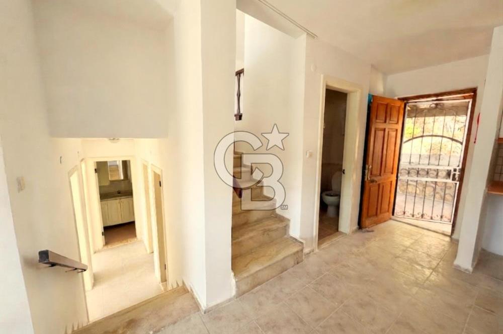 Bodrum Torba Satılık Tripleks Deniz Manzaralı Çift Daireli Villa