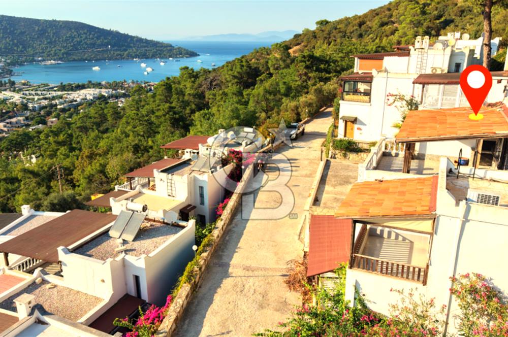 Bodrum Torba Satılık Tripleks Deniz Manzaralı Çift Daireli Villa