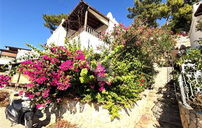 Bodrum Torba Satılık Tripleks Deniz Manzaralı Çift Daireli Villa