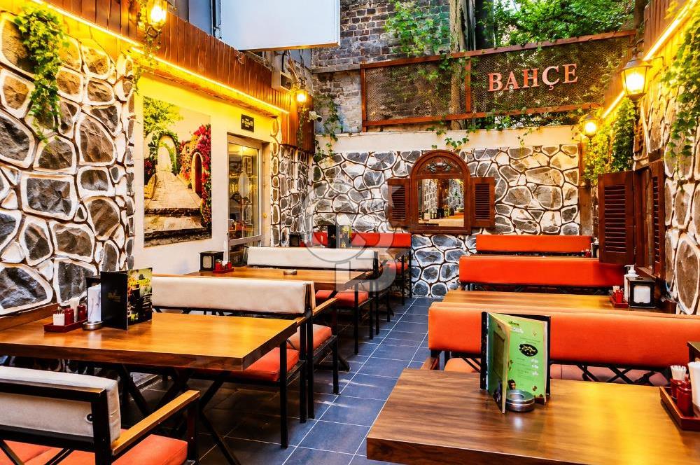 MUSELAND-ALSANCAK CAN YÜCEL SOKAK'TA SATILIK DÜKKAN