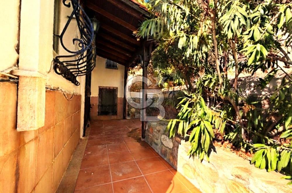 Bodrum Torba Satılık Tripleks Deniz Manzaralı Çift Daireli Villa