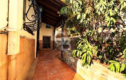 Bodrum Torba Satılık Tripleks Deniz Manzaralı Çift Daireli Villa