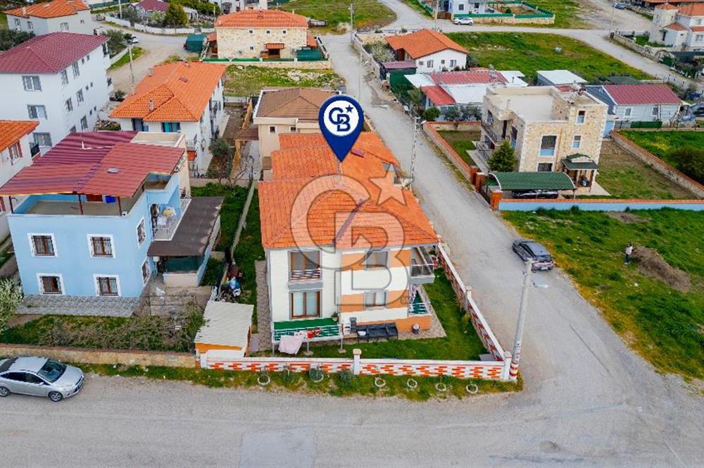 Foça Bağarası Kazım Dirik Mahallesinde Kiralık 2+1 Daire