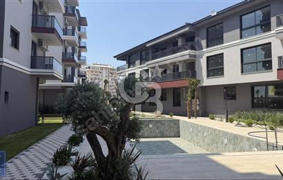 Torbalı Havuzlu Çiçek Park Sitesi'nde 3+1 Satılık Daire