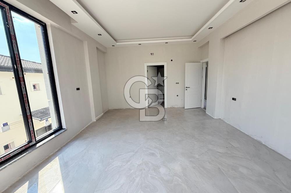 İZMİT SEPETÇİ BUTİK SİTE İÇİ SATILIK 5+2 TRİPLEKS MÜSTAKİL VİLLA