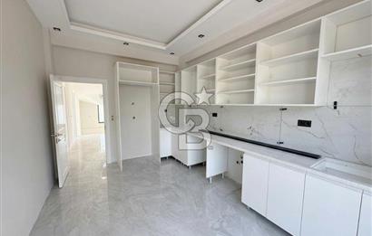 İZMİT SEPETÇİ BUTİK SİTE İÇİ SATILIK 5+2 TRİPLEKS MÜSTAKİL VİLLA