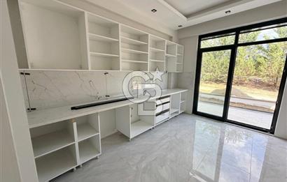 İZMİT SEPETÇİ BUTİK SİTE İÇİ SATILIK 5+2 TRİPLEKS MÜSTAKİL VİLLA