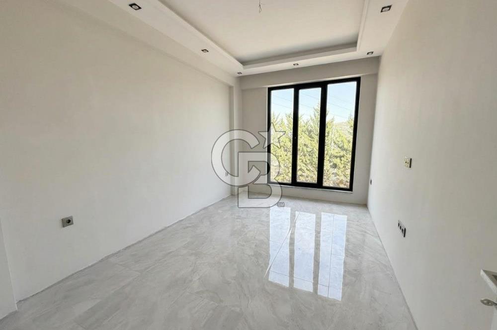İZMİT SEPETÇİ BUTİK SİTE İÇİ SATILIK 5+2 TRİPLEKS MÜSTAKİL VİLLA