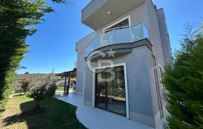 Mudanya Çağrışan'da Merkezi Konumda Geniş Bahçeli 5+1 Villa