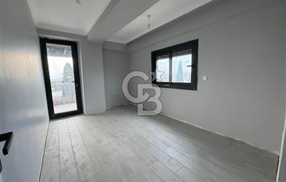 Torbalı Çiçek Park Sitesi'nde Cadde Üzeri Lüks 3+1 Satılık Daire