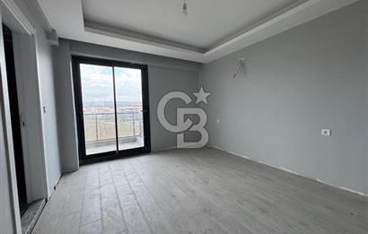 Torbalı Havuzlu Çiçek Park Sitesi'nde 3+1 Satılık Daire