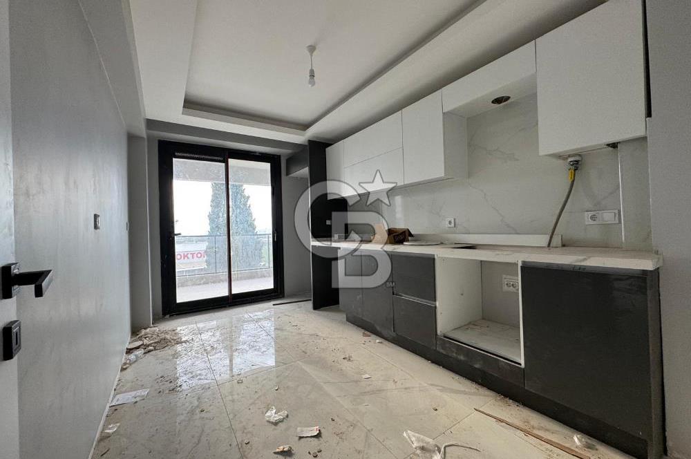 Torbalı Havuzlu Çiçek Park Sitesi'nde 3+1 Satılık Daire