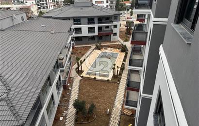 Torbalı Çiçek Park Sitesi'nde Cadde Üzeri Lüks 3+1 Satılık Daire