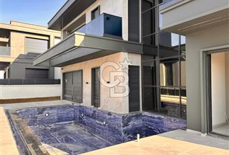 Kuşadası Soğucak'ta Sıfır Havuzlu 6+1 Tripleks Lüks Villa - 4 - 375435