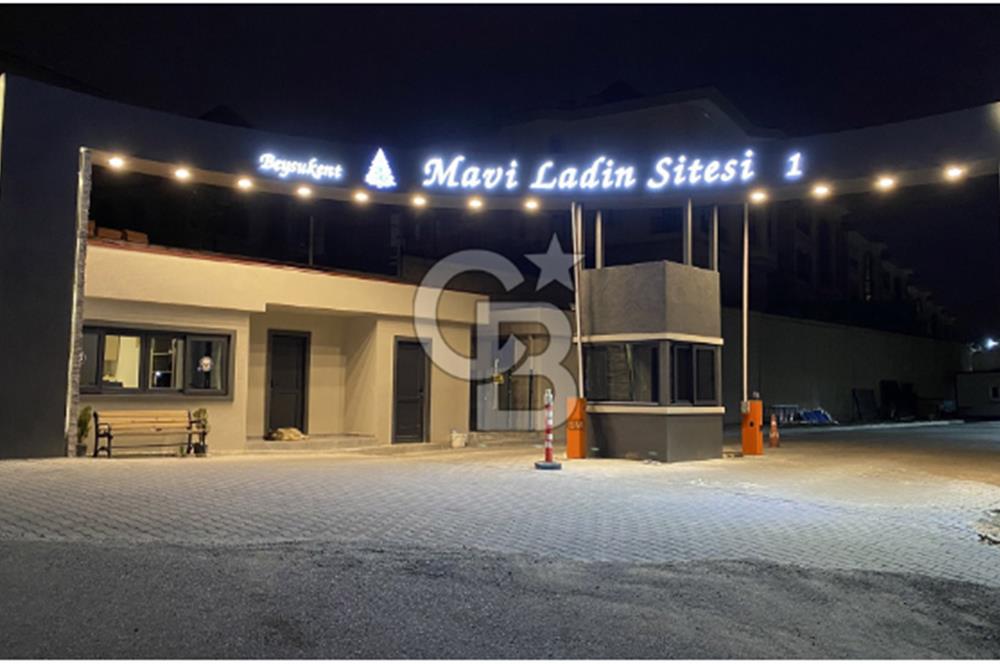 Mutlukent Mavi Ladin Sitesi'nde  Satılık 5+2 Lüks  Villa