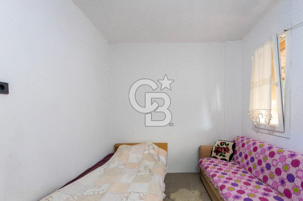 Foça Atatürk Mah. Satılık 2+1 Bahçe Katı Daire