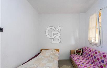 Foça Atatürk Mah. Satılık 2+1 Bahçe Katı Daire