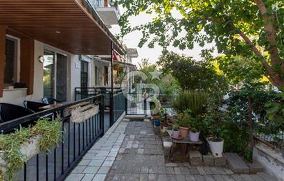 Foça Atatürk Mah. Satılık 2+1 Bahçe Katı Daire