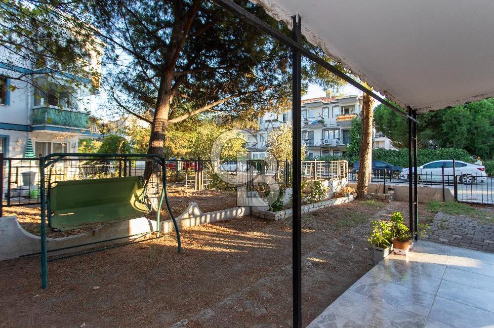 Foça Atatürk Mah. Satılık 2+1 Bahçe Katı Kapalı Mutfaklı Daire