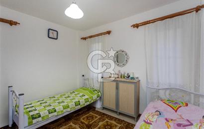 Foça Atatürk Mah. Satılık 2+1 Bahçe Katı Kapalı Mutfaklı Daire