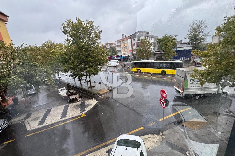 Sancaktep de Atatürk Caddesine Cephe Düz Giriş Kiralık Dükkan