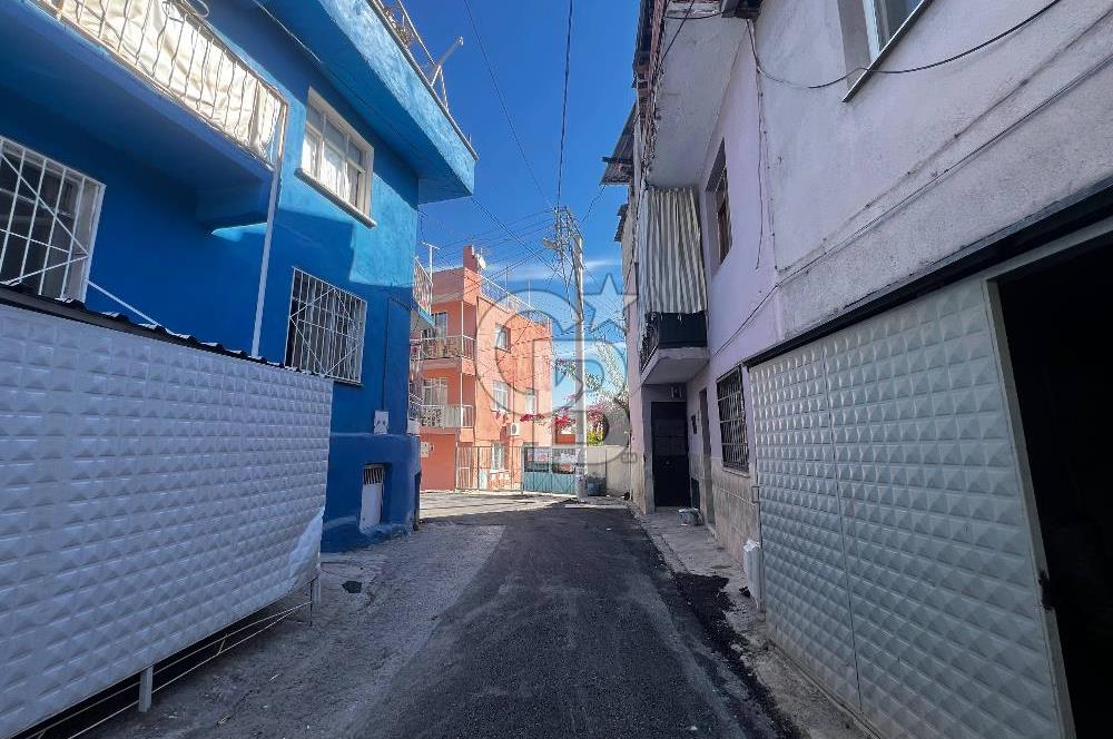 BAYRAKLI DA 2 KATLI 2 DAİRELİ TADİLATLI 146 M2 ARSA İÇERİSİNDE MÜSTAKİL EV 