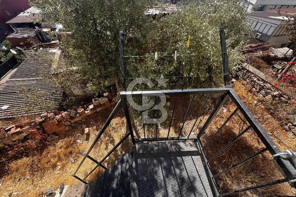 BAYRAKLI DA 2 KATLI 2 DAİRELİ TADİLATLI 146 M2 ARSA İÇERİSİNDE MÜSTAKİL EV 