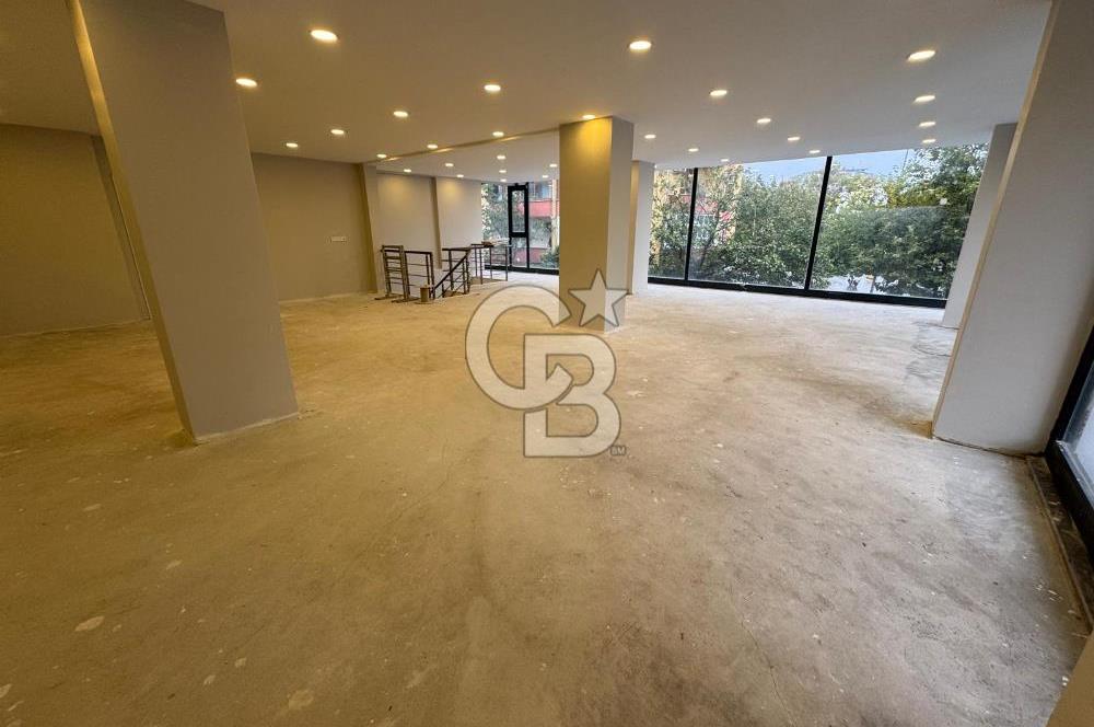 Sancaktep de Atatürk Caddesine Cephe Düz Giriş Kiralık Dükkan
