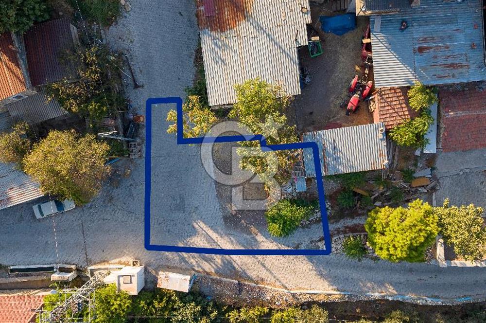 Foça Kocamehmetler Köy İçinde Satılık Arsa