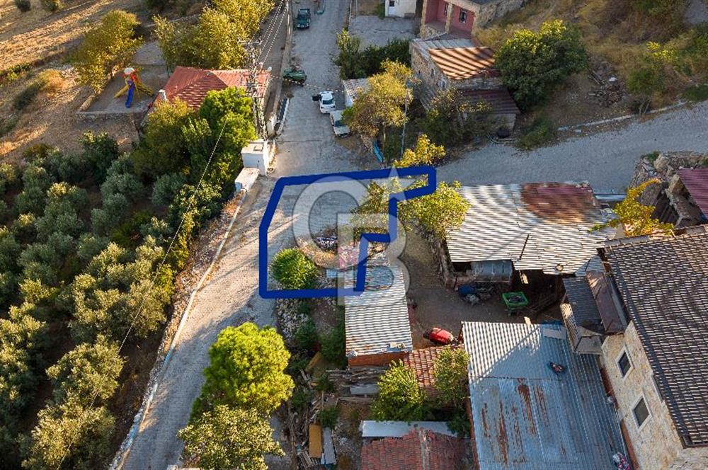 Foça Kocamehmetler Köy İçinde Satılık Arsa