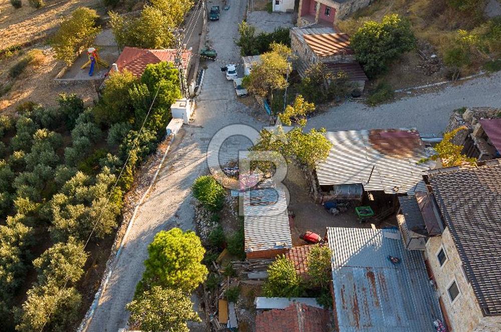 Foça Kocamehmetler Köy İçinde Satılık Arsa