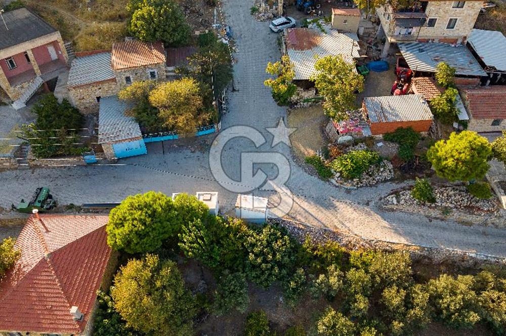 Foça Kocamehmetler Köy İçinde Satılık Arsa