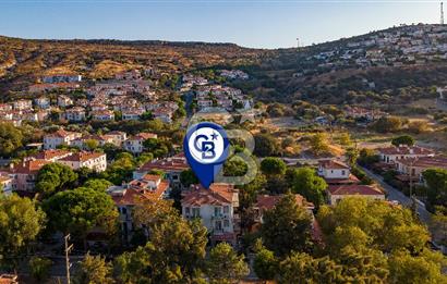Foça Atatürk Mah. Satılık 2+1 Bahçe Katı Daire