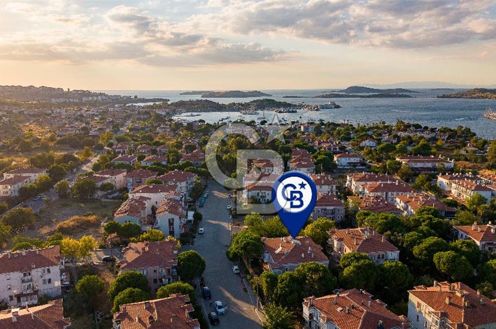 Foça Atatürk Mah. Satılık 2+1 Bahçe Katı Kapalı Mutfaklı Daire