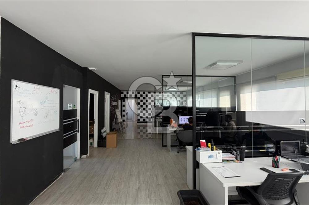 Folkart Tower's Karşısı Cadde Üzeri Teraslı Kiralık Ofis