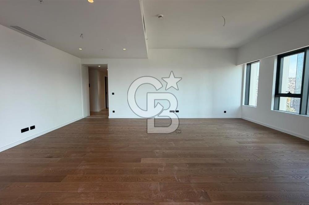 Folkart Nova'da Deniz Manzaralı Teraslı 4+1 Kiralık Rezidans