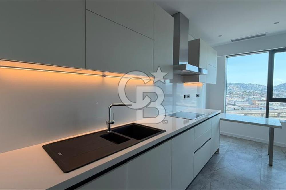 Folkart Nova'da Deniz Manzaralı Teraslı 4+1 Kiralık Rezidans