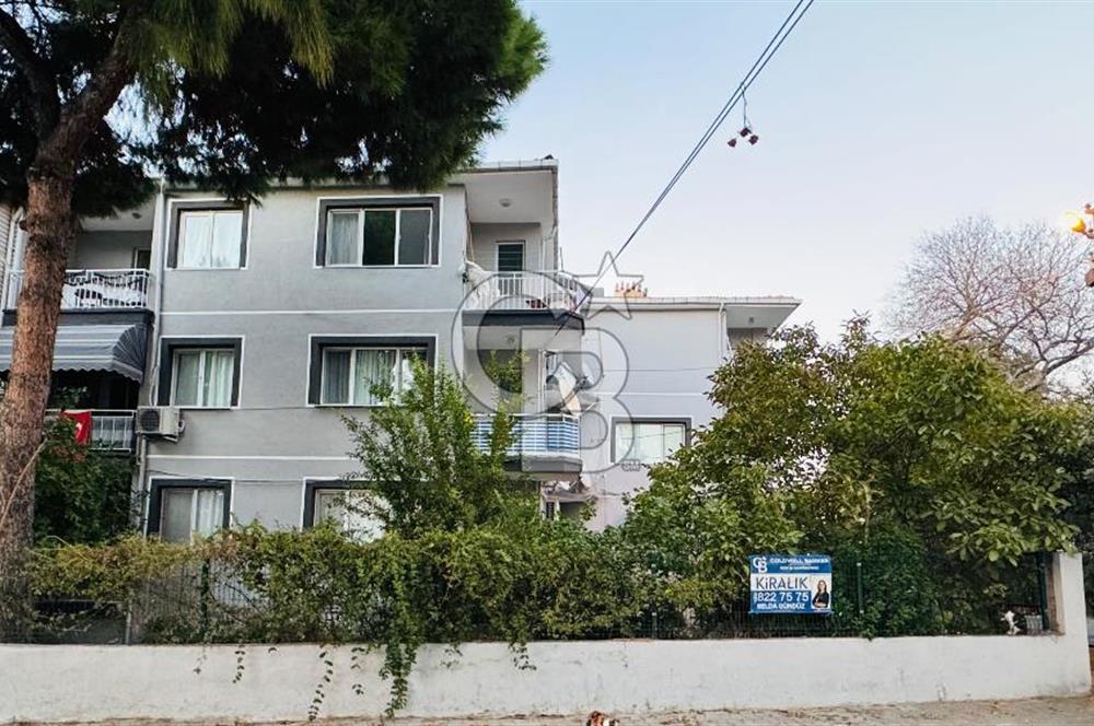 Foça Atatürk Mah. Kiralık 3+1 Eşyalı Bahçe Katı Daire
